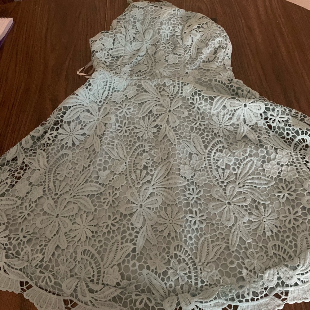 Lulus lace dress - Picture 2 of 16